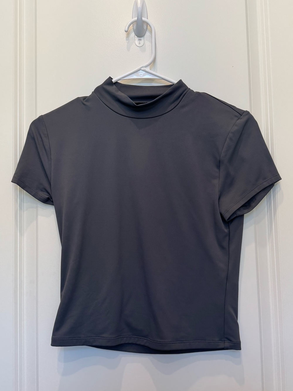 A&F Short Sleeve Mock Neck Top - Charcoal